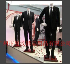阳春成都元亨商贸楼兼职模特(上海琪亨商贸有限公司卖浪琴吗)