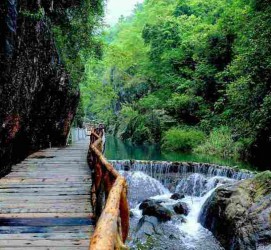 阳春周边旅游(周边旅游景区哪里好玩)