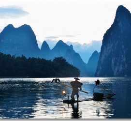 阳春旅游图片(旅游图片真实照片带人)