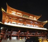 阳春长沙旅游攻略(长沙旅游攻略景点必去长沙美食街)