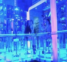 阳春上海伴游 [视频]曝伴游行业内幕：白天陪玩晚上陪睡