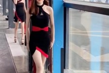 阳春女孩为挣钱在学校兼职当模特的简单介绍
