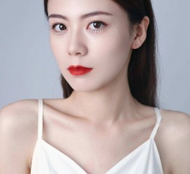 阳春兼职模特要打点模卡吗(兼职做模特要交钱拍模卡)