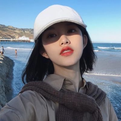 阳春伴游女生云飞扬的资料