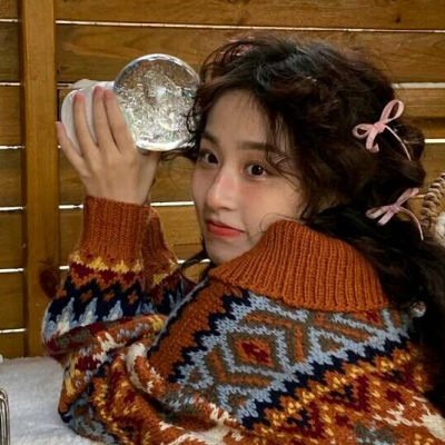 阳春伴游女生郑晓涵的资料