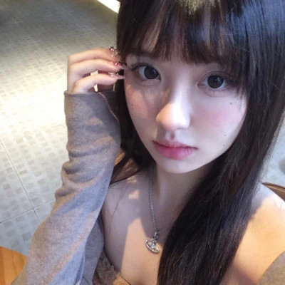 阳春伴游女生车简丽的资料