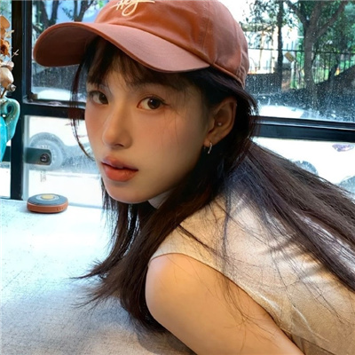 阳春伴游女生杨梦研的资料