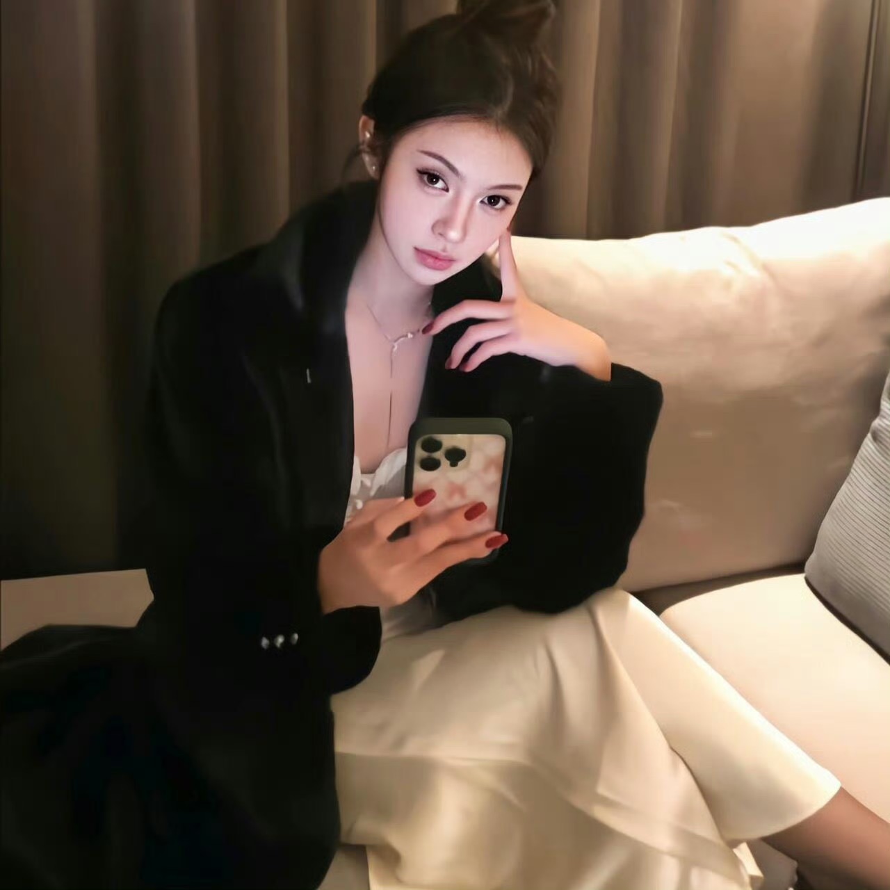 阳春伴游女生周语言的资料