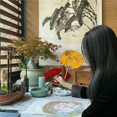 阳春伴游女生源又菡的资料