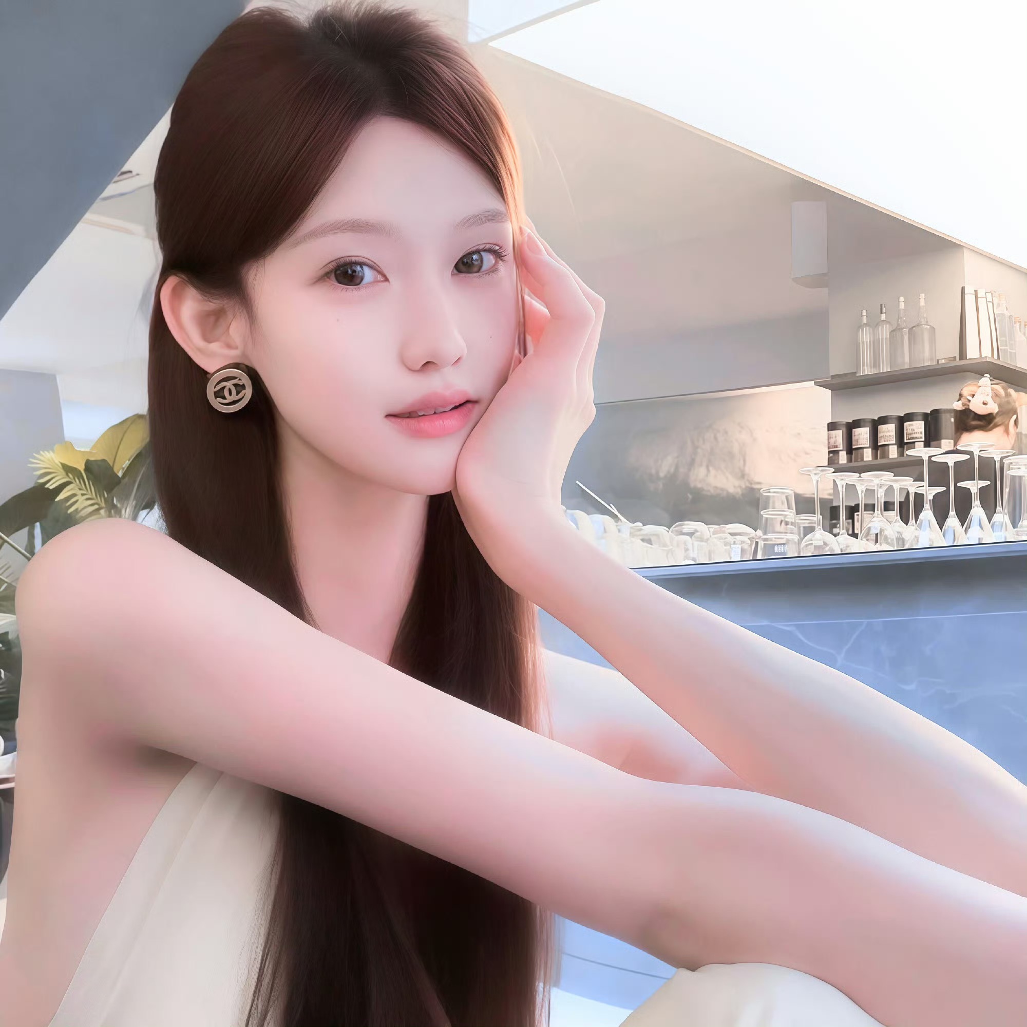 阳春伴游女生林杨的资料