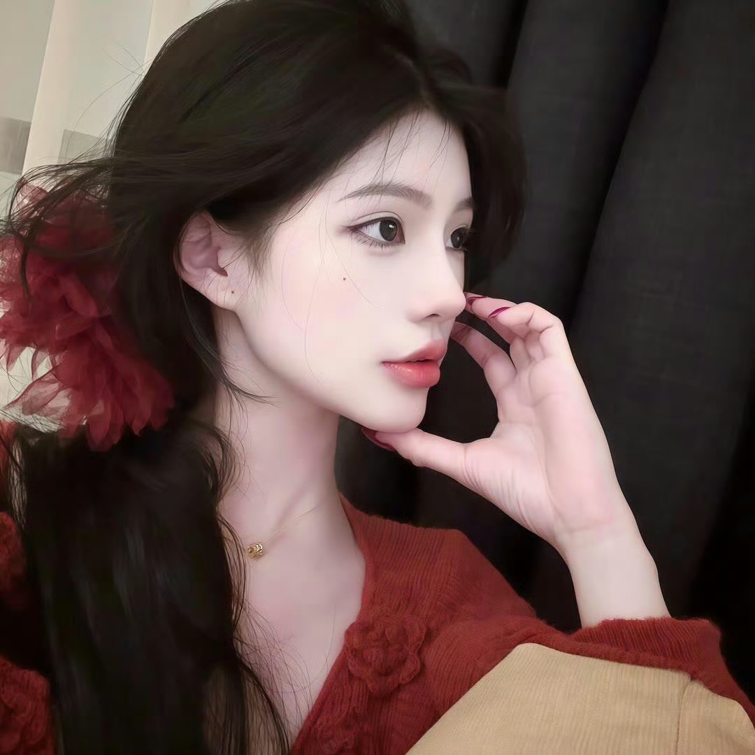 阳春伴游女生周雅雯的资料