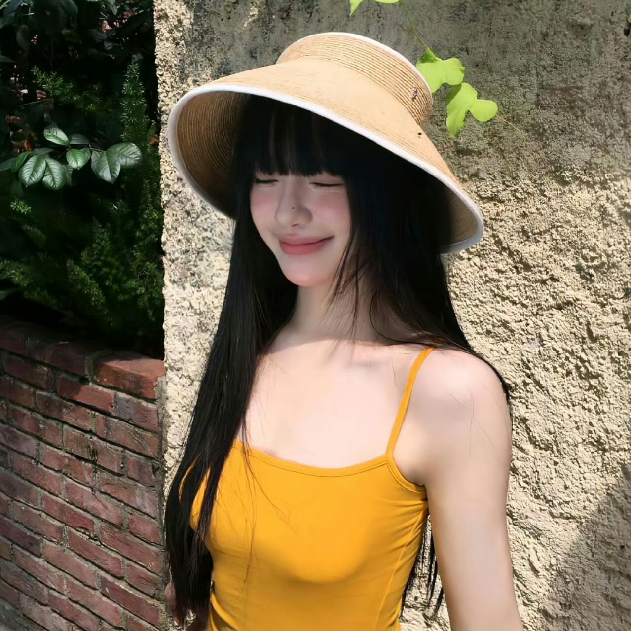 阳春伴游女生周丹的资料