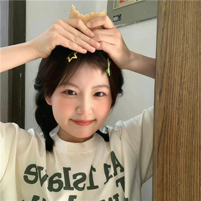 阳春伴游女生蒯慧雅