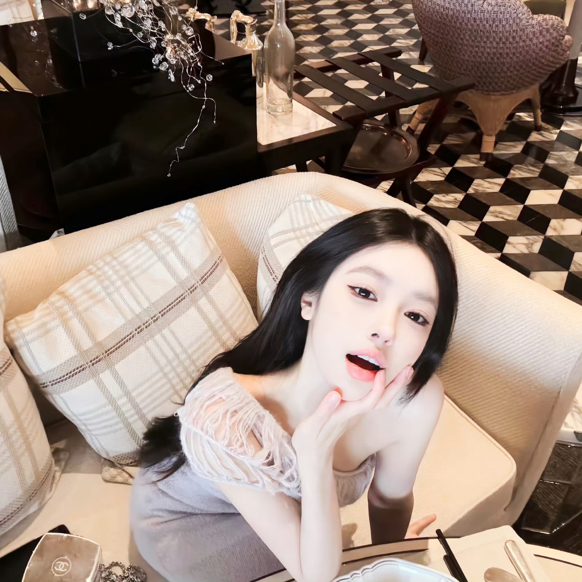 阳春伴游女生 | Ursula的资料