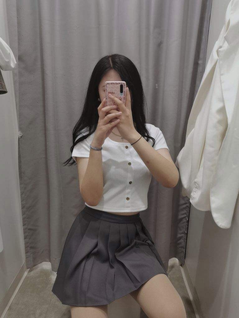 网上兼职试衣模特的工做(哪里能够找试衣模特的工做)