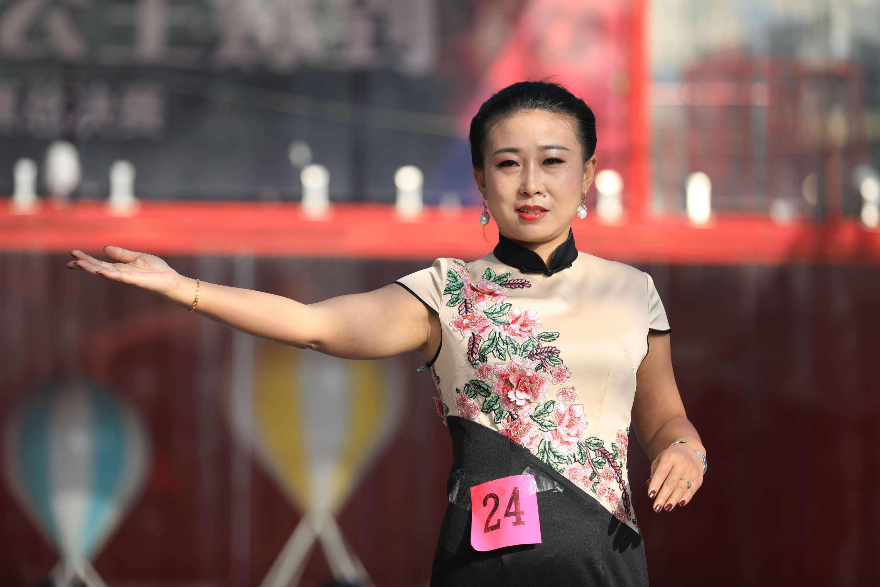 义乌兼职模特最新(义乌工商学院兼职模特)